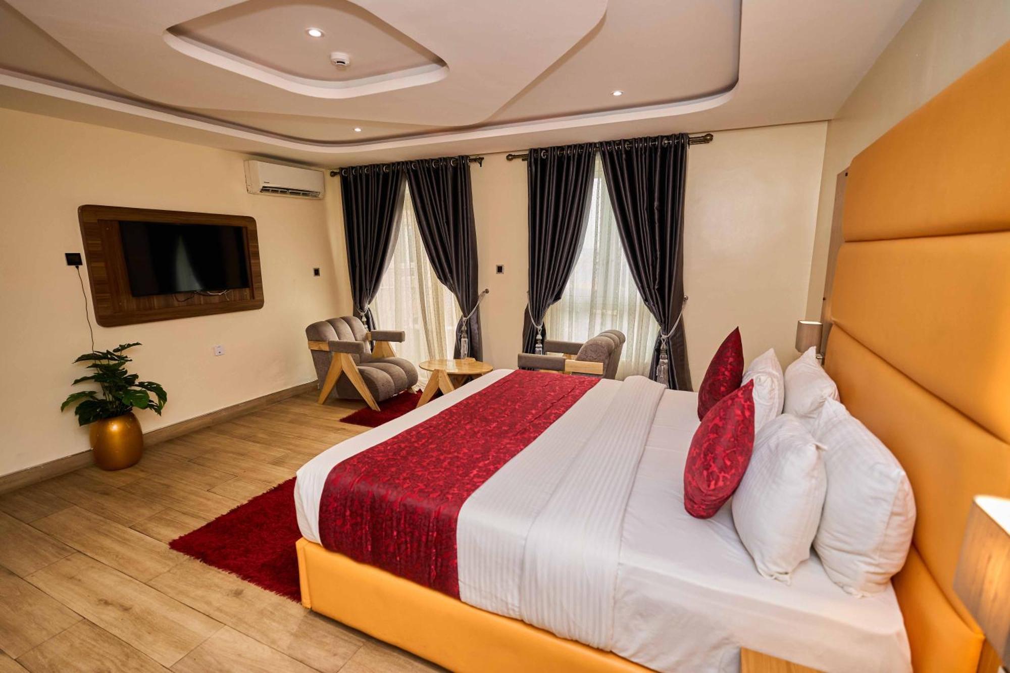 Watercress Hotels And Event Ikeja Esterno foto